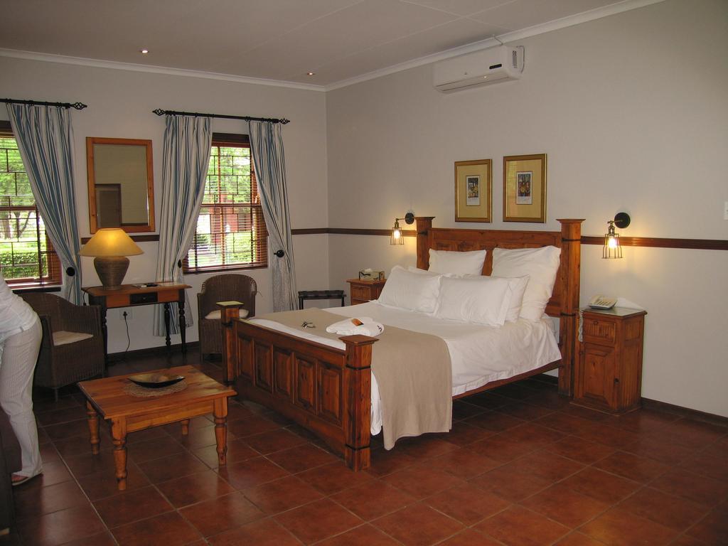 Beaufort Manor Country Lodge Бофорт-Уэст Экстерьер фото