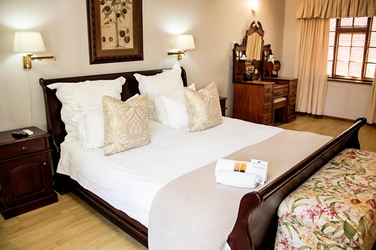 Beaufort Manor Country Lodge Бофорт-Уэст Экстерьер фото