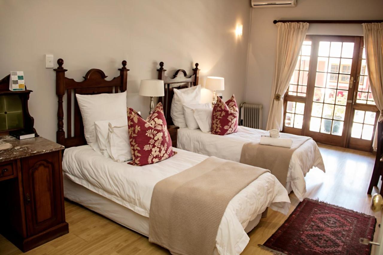 Beaufort Manor Country Lodge Бофорт-Уэст Экстерьер фото