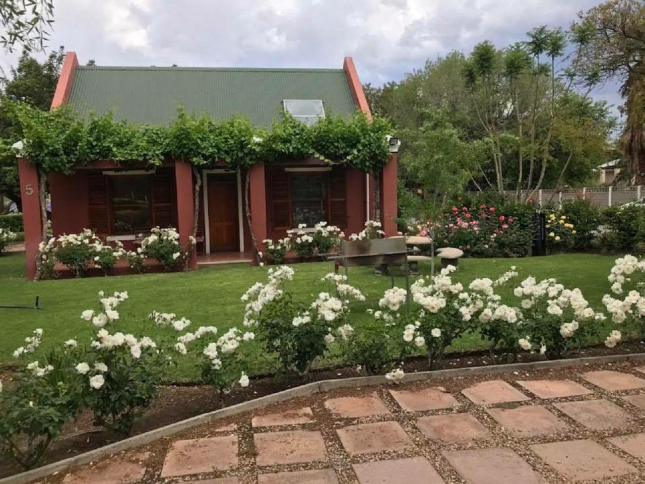 Beaufort Manor Country Lodge Бофорт-Уэст Экстерьер фото